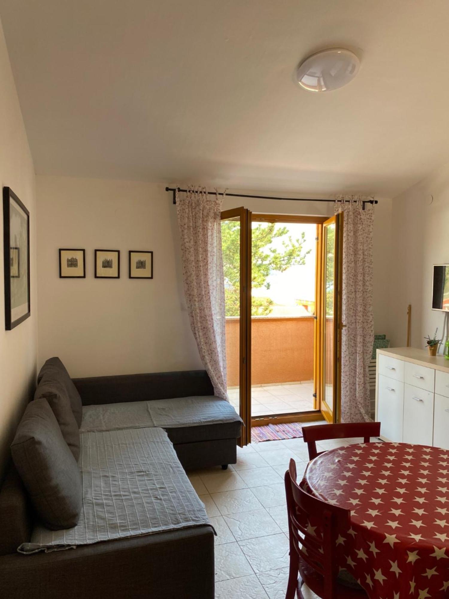 Apartments Lili Baska  Ngoại thất bức ảnh